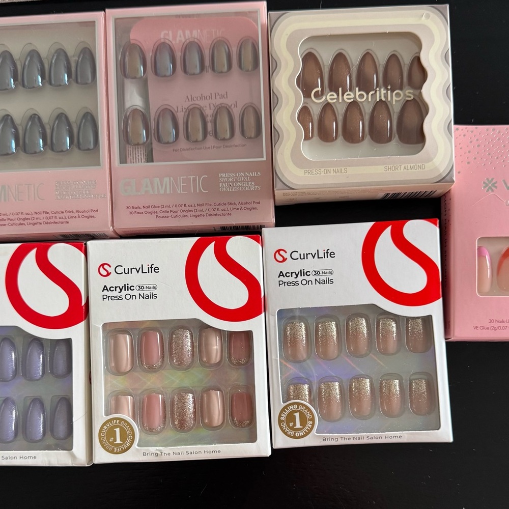 Press on Nail Bundle (7 sets)